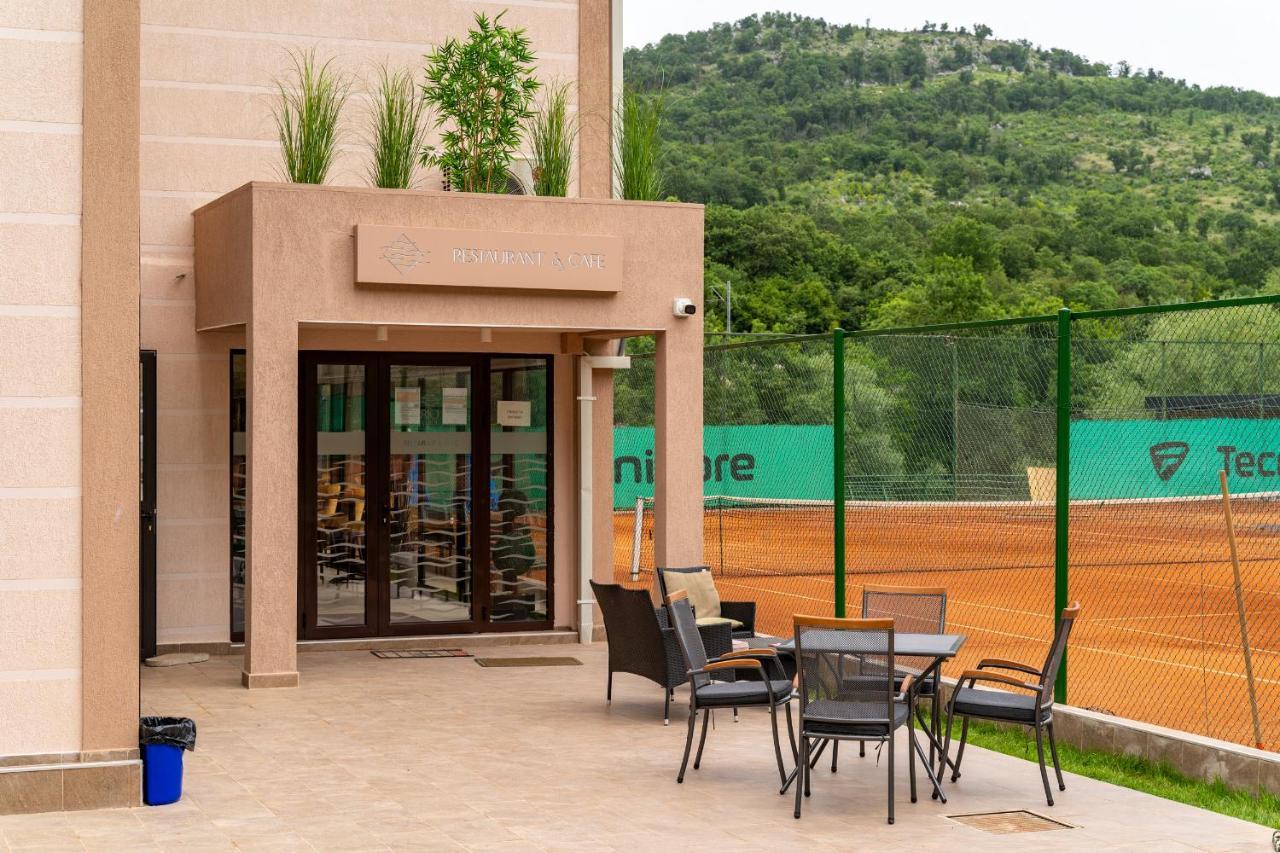 Hotel Rio Verde Pricelje Экстерьер фото