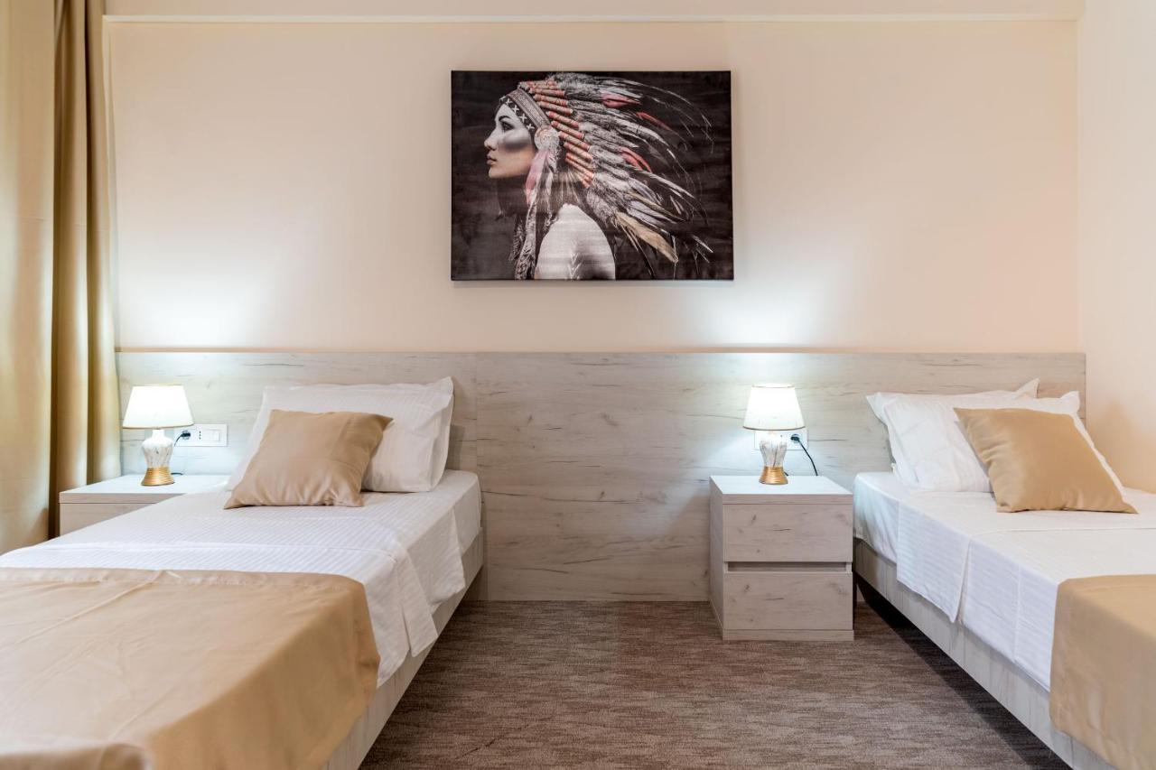 Hotel Rio Verde Pricelje Экстерьер фото
