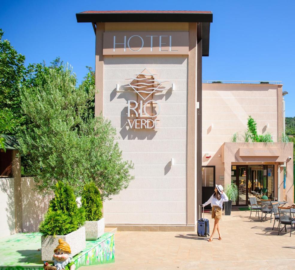 Hotel Rio Verde Pricelje Экстерьер фото